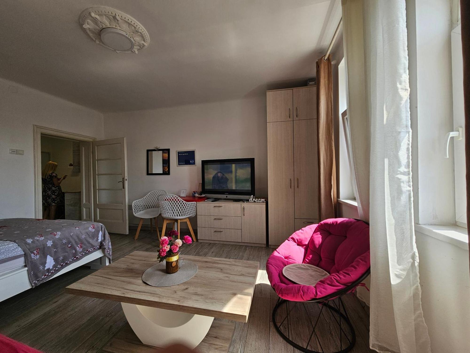 Matea Apartman Βελιγράδι Εξωτερικό φωτογραφία